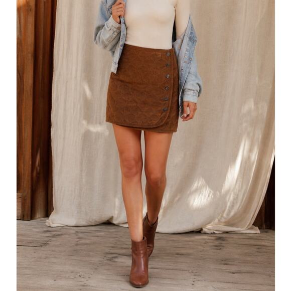 Madewell Dresses & Skirts - Madewell Quilted Mini Skirt Brown Corduroy Button Wrap Size 2